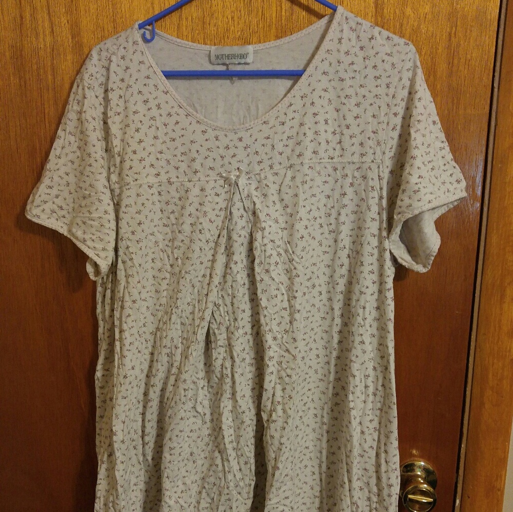 Nursing nightgown